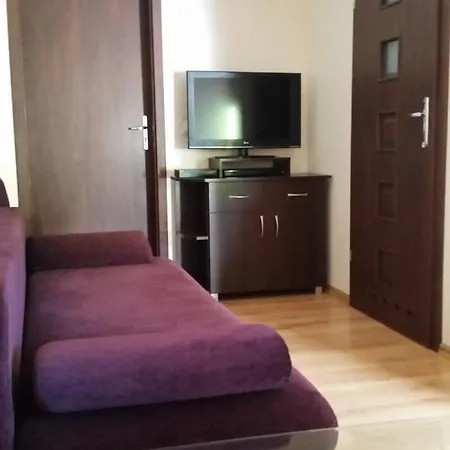 Plazowa 14 Проживание в семье Ровы