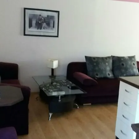 Plazowa 14 Проживание в семье Ровы